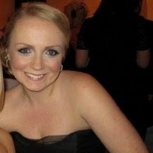 Meet your Posher, Robyn - Picture 1 of 1